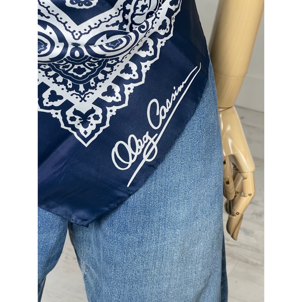 Oleg Cassini Large Scarf Navy 35x35